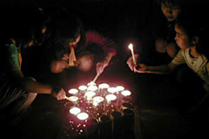 �������